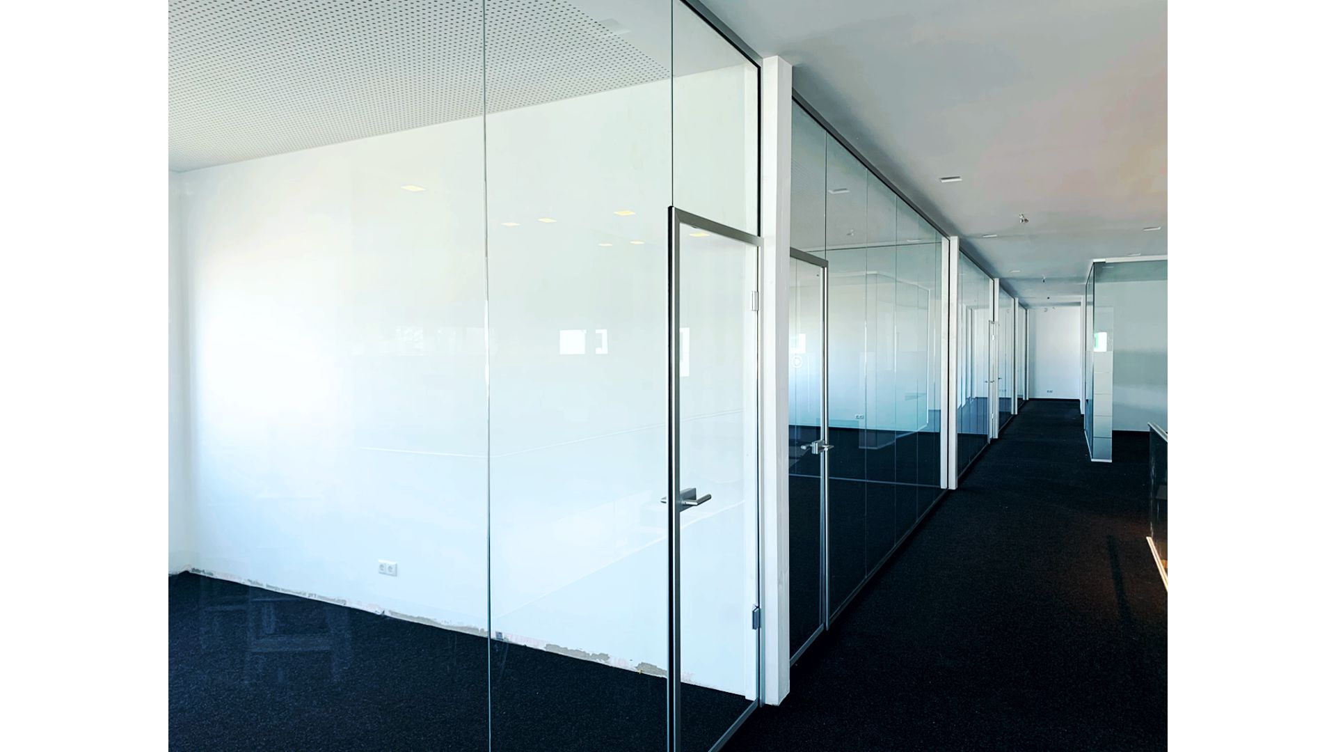Glastrennwände für Bürogemeinschaft GLAS VOIT GMBH
