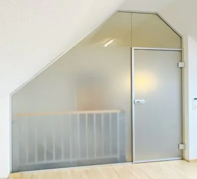"Glastrennwand - Raumteiler für Büros und Privat - GLAS VOIT GMBH"