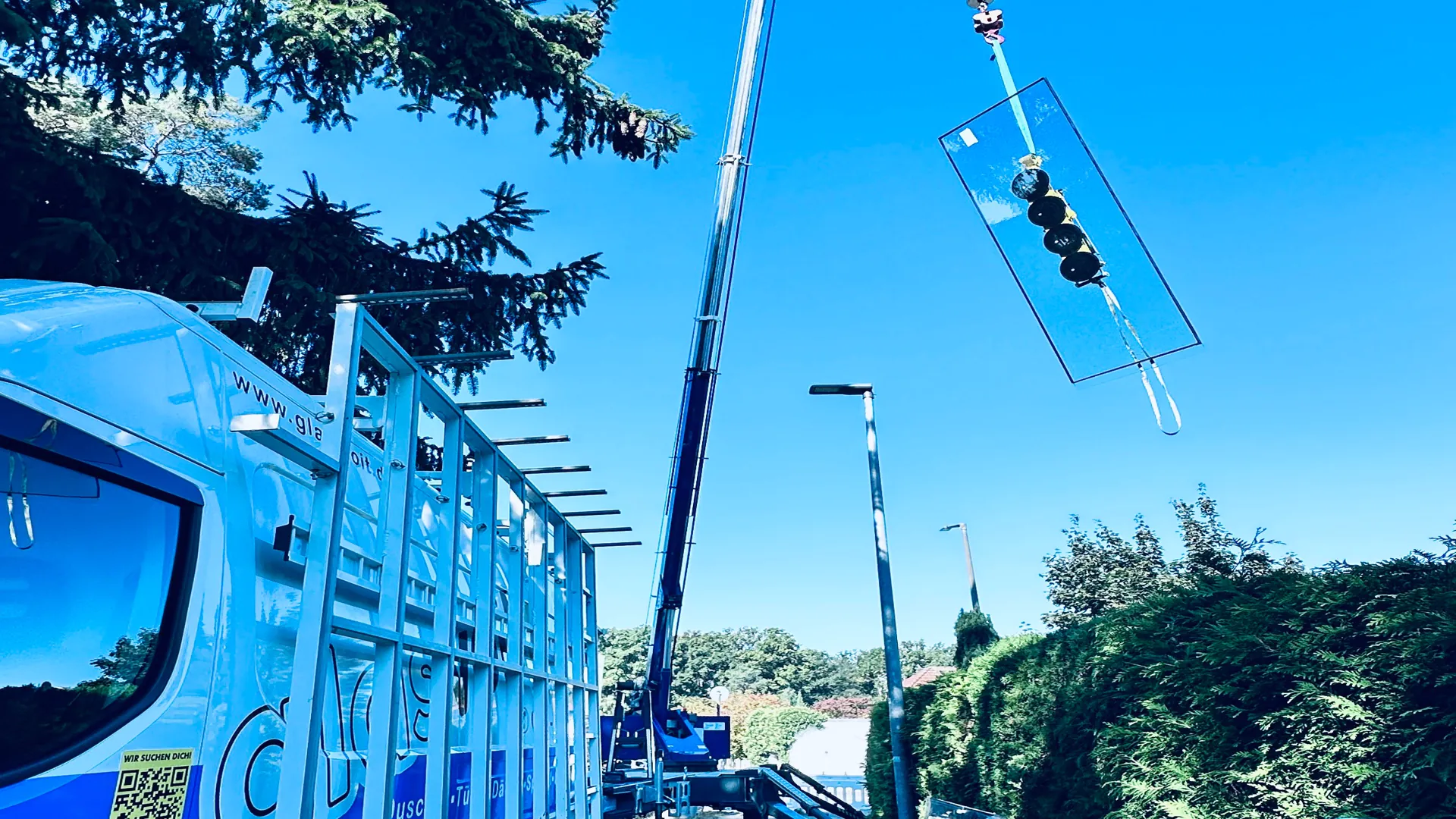 Kranarbeiten für Reparaturverglasung XXL