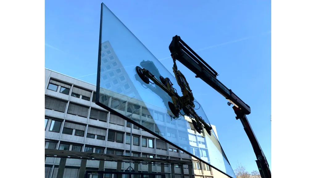 Glaskran mit 500kg Scheibe